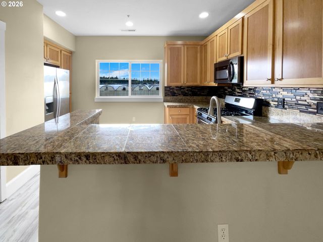 18485 Sw STEPPING STONE Dr 51, Beaverton, OR 97003