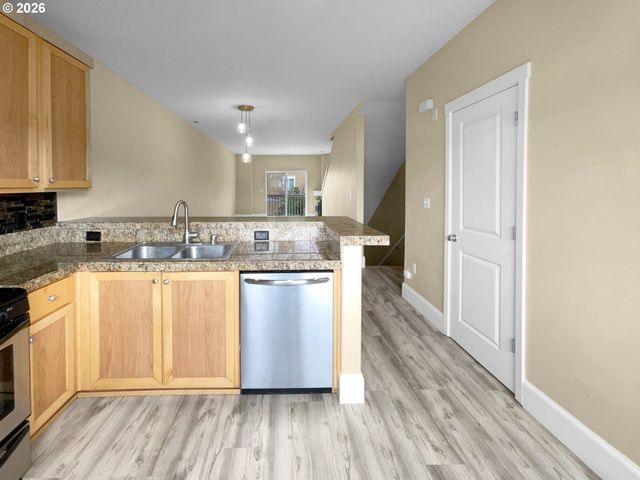 18485 Sw STEPPING STONE Dr 51, Beaverton, OR 97003