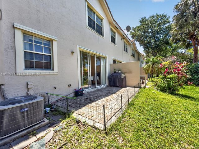 12415 SW 42nd St, Miramar, FL 33027