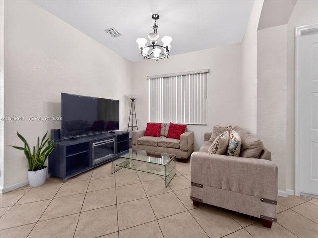 12415 SW 42nd St, Miramar, FL 33027