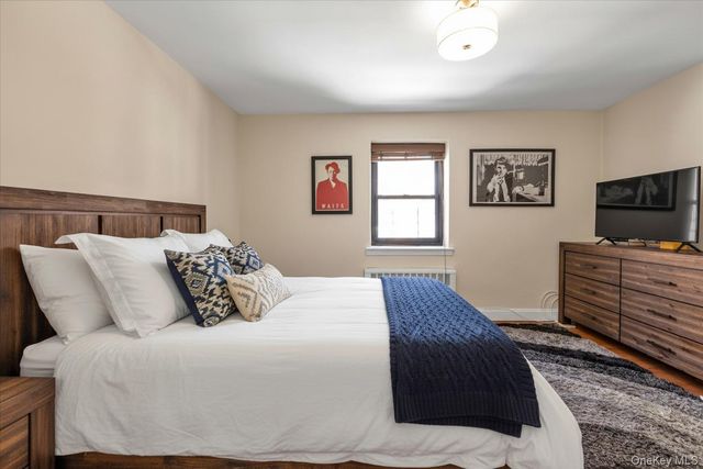 102-25 67th Road 4C, Forest Hills, NY 11375