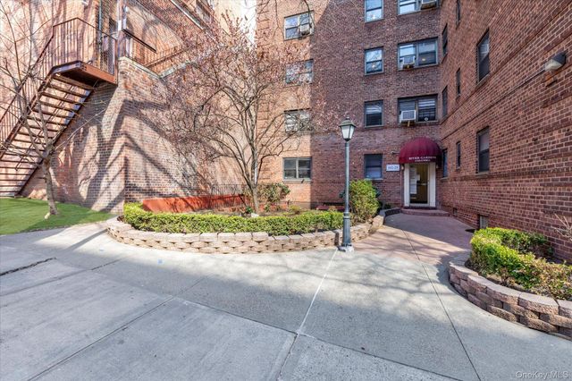 102-25 67th Road 4C, Forest Hills, NY 11375