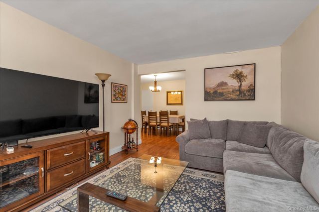 102-25 67th Road 4C, Forest Hills, NY 11375