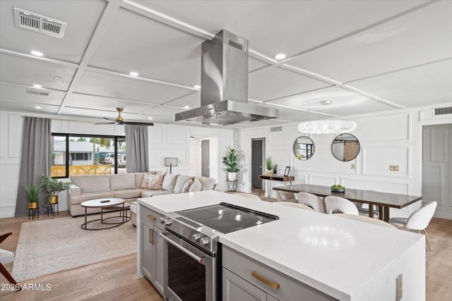 8214 E Northland Drive, Scottsdale, AZ 85251