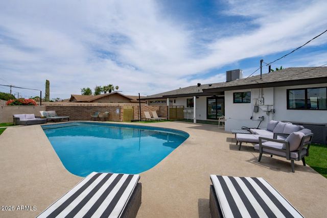 8214 E Northland Drive, Scottsdale, AZ 85251