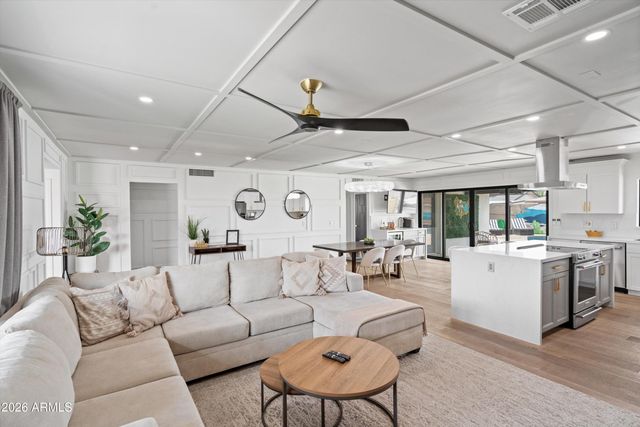 8214 E Northland Drive, Scottsdale, AZ 85251