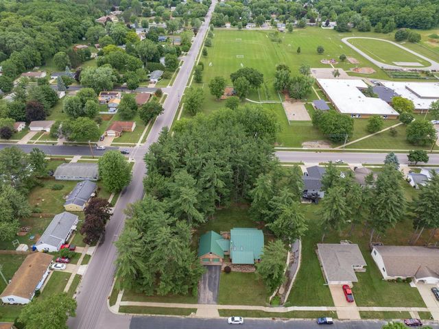 1107 7th Street, Reedsburg, WI 53959