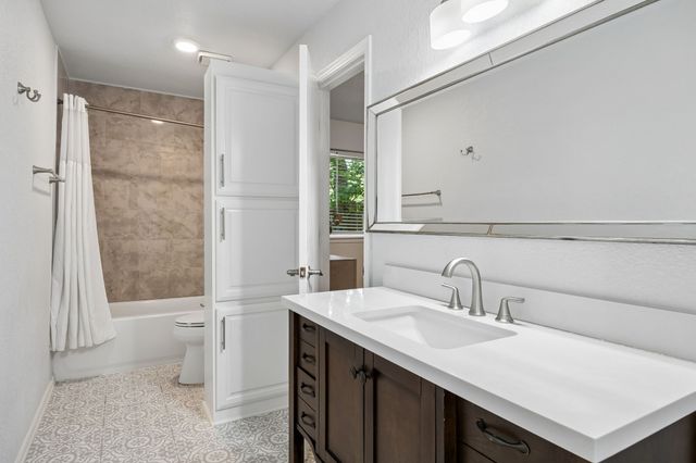 2428 College Parkway, Flower Mound, TX 75028