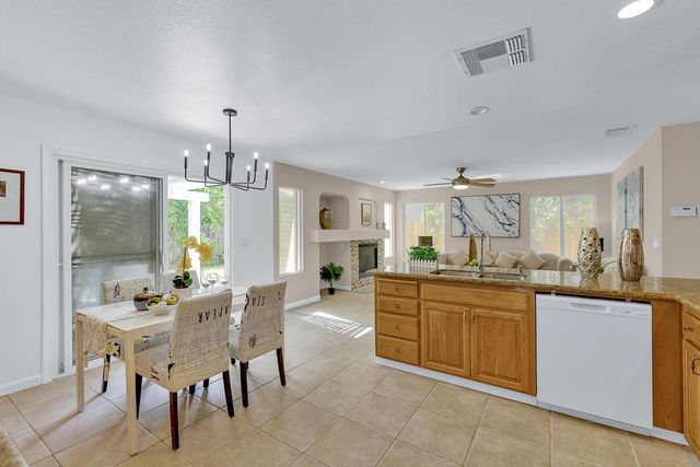 723 Ann Gabriel Ln, Tracy, CA 95377