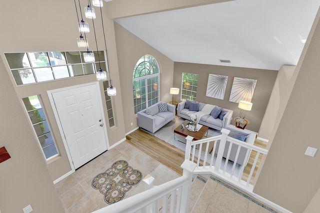 723 Ann Gabriel Ln, Tracy, CA 95377