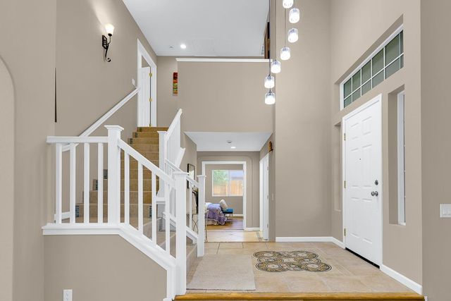 723 Ann Gabriel Ln, Tracy, CA 95377