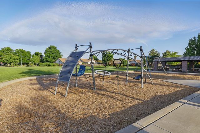 723 Ann Gabriel Ln, Tracy, CA 95377