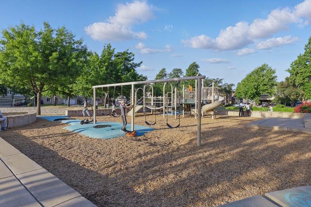 723 Ann Gabriel Ln, Tracy, CA 95377