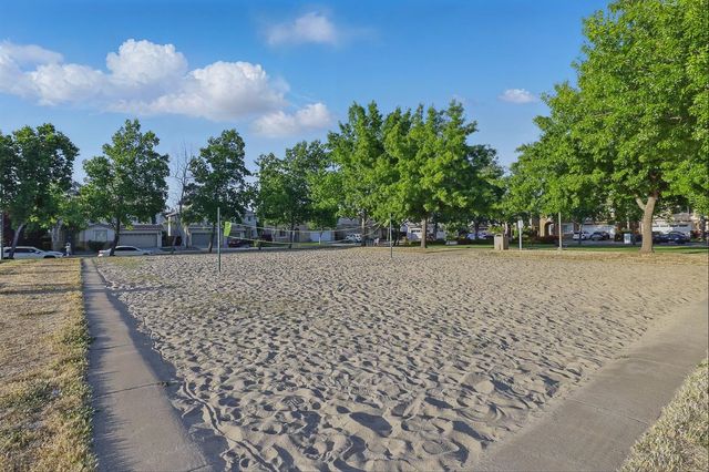 723 Ann Gabriel Ln, Tracy, CA 95377