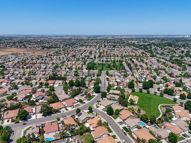 723 Ann Gabriel Ln, Tracy, CA 95377