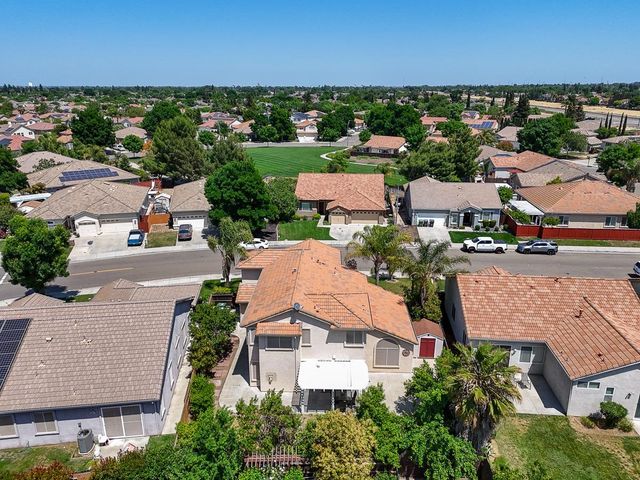 723 Ann Gabriel Ln, Tracy, CA 95377