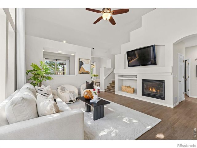 933 Ninebark Lane, Longmont, CO 80503