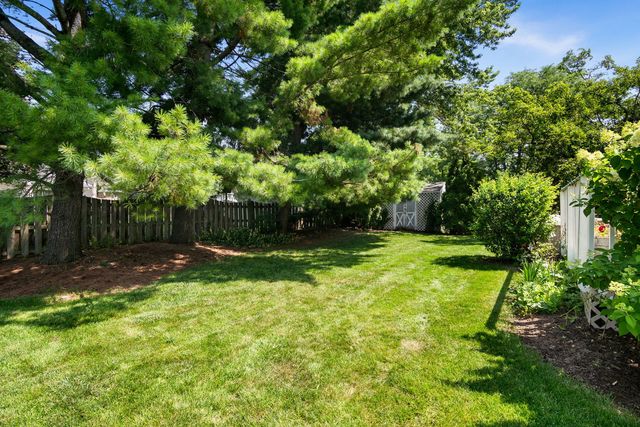 2130 Valley Creek Drive, Elgin, IL 60123