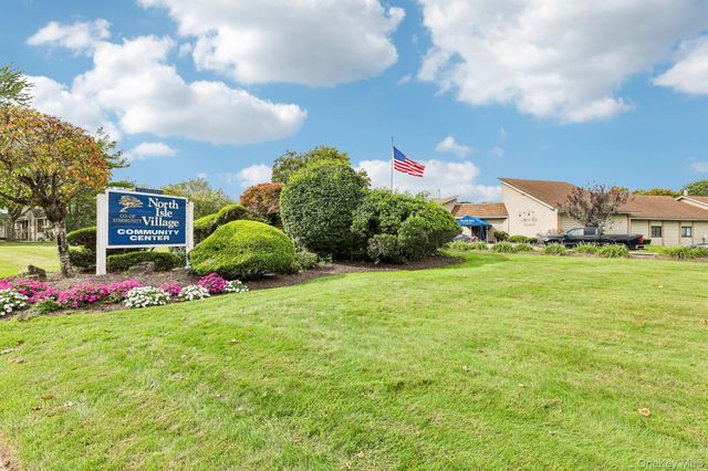 1 Houston Court H1, Coram, NY 11727