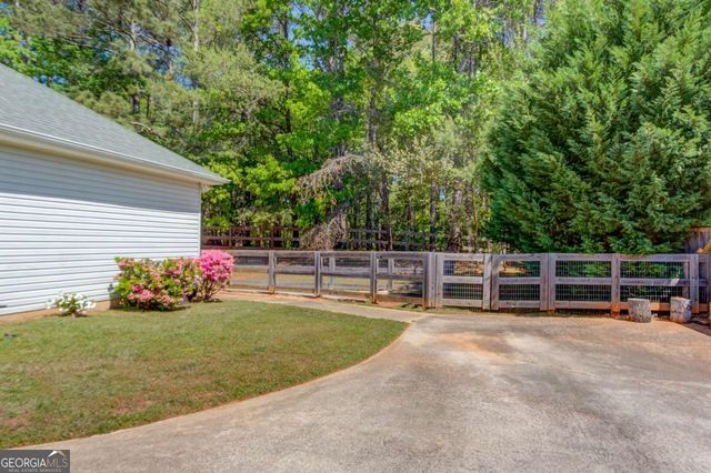3314 Banks Mountain Drive, Gainesville, GA 30506