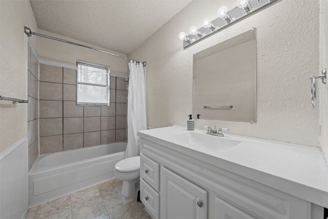 509 E Karels Drive, Robinson, TX 76706