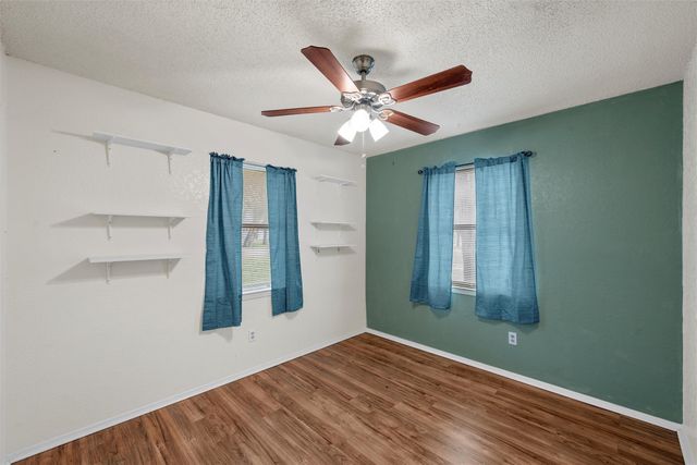 509 E Karels Drive, Robinson, TX 76706