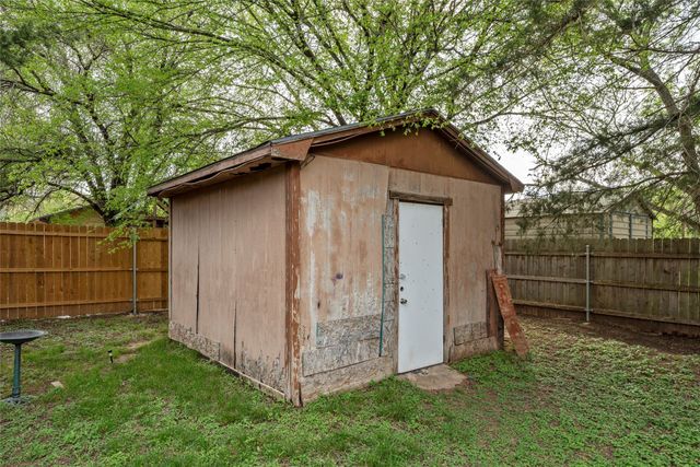 509 E Karels Drive, Robinson, TX 76706