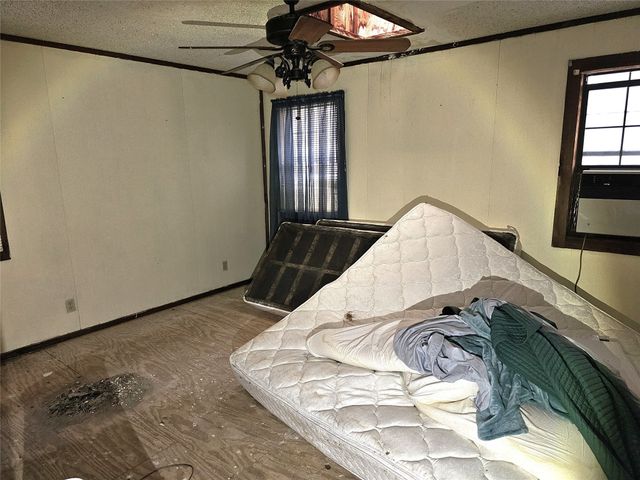 2240 County Road 2162, Barry, TX 75102