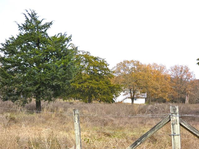 2240 County Road 2162, Barry, TX 75102