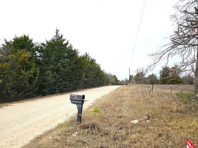 2240 County Road 2162, Barry, TX 75102