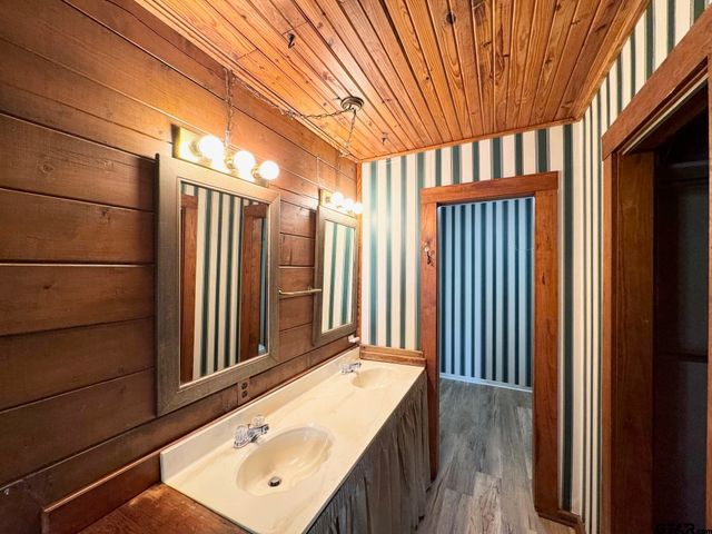 1393 CR 4020, Crockett, TX 75835