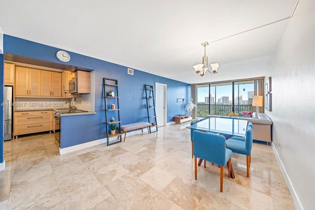 20335 W Country Club Dr 1208, Aventura, FL 33180