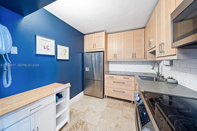 20335 W Country Club Dr 1208, Aventura, FL 33180