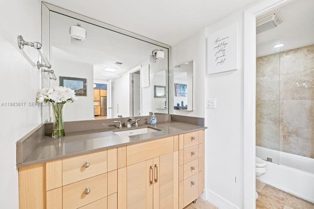 20335 W Country Club Dr 1208, Aventura, FL 33180