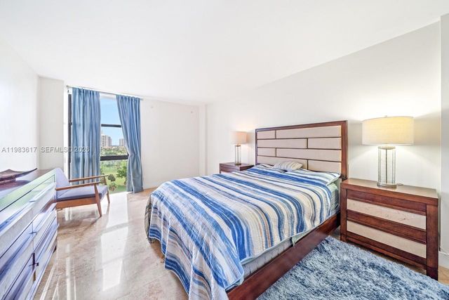 20335 W Country Club Dr 1208, Aventura, FL 33180