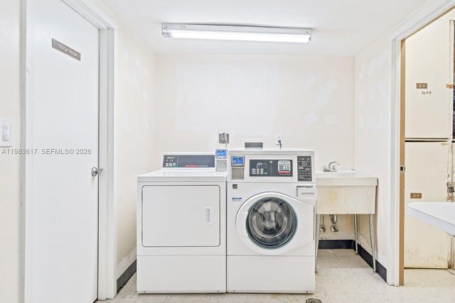 20335 W Country Club Dr 1208, Aventura, FL 33180