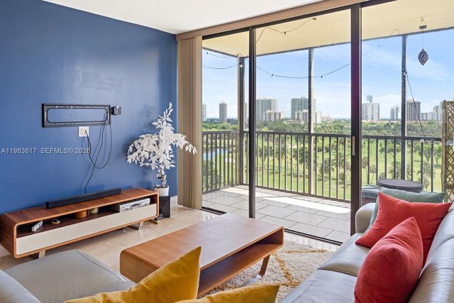 20335 W Country Club Dr 1208, Aventura, FL 33180