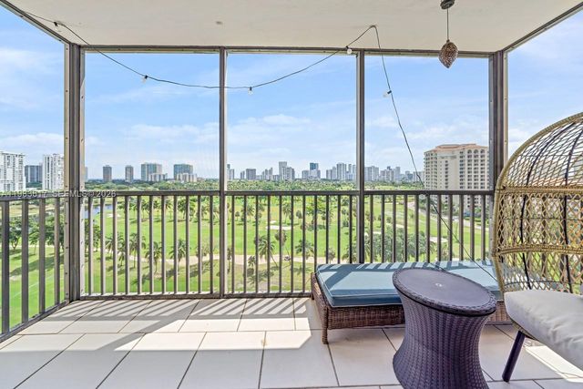 20335 W Country Club Dr 1208, Aventura, FL 33180