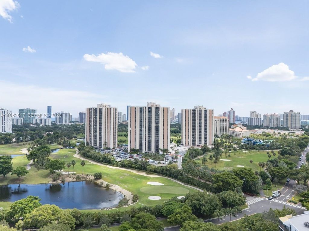 20335 W Country Club Dr 1208, Aventura, FL 33180