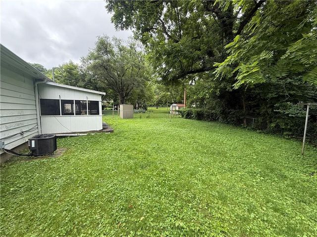 107 Berton Road, Excelsior Springs, MO 64024