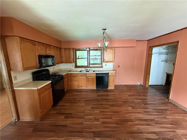 107 Berton Road, Excelsior Springs, MO 64024
