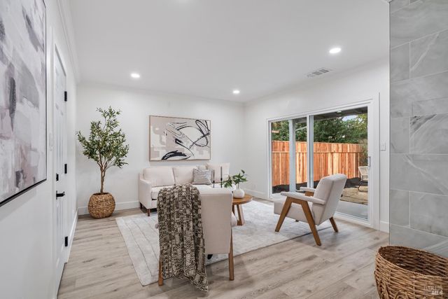 1415 Manhattan Way, Santa Rosa, CA 95401