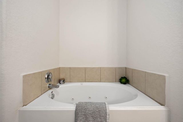 7126 Fox Scene Drive, Humble, TX 77338