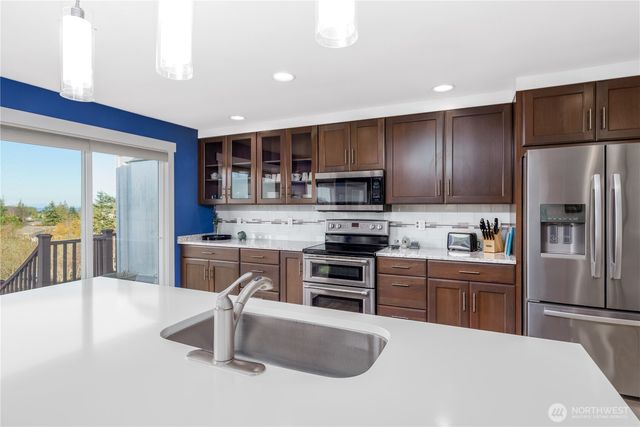 100 B Hilltop Drive, Sequim, WA 98382