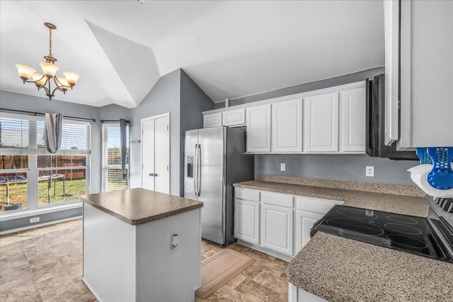 2641 Cherry Hills Lane, Burleson, TX 76028