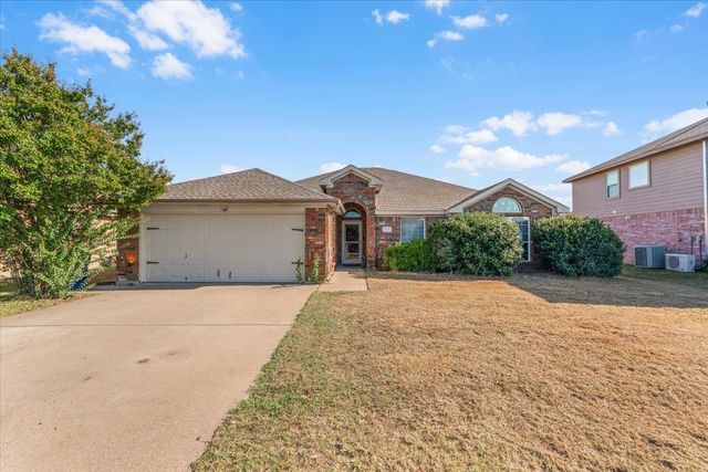 2641 Cherry Hills Lane, Burleson, TX 76028