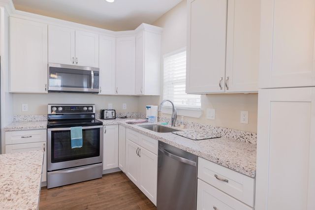 4129 Fort Bend Drive, Galveston, TX 77554