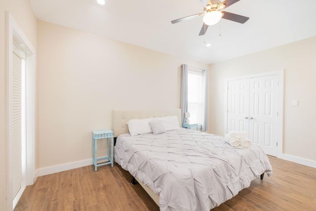 4129 Fort Bend Drive, Galveston, TX 77554