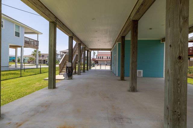 4129 Fort Bend Drive, Galveston, TX 77554