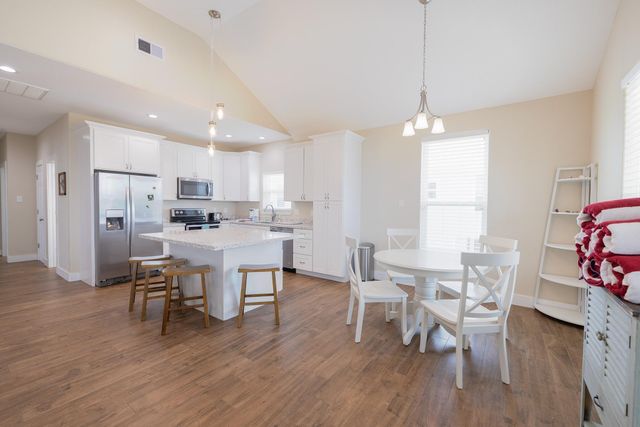 4129 Fort Bend Drive, Galveston, TX 77554